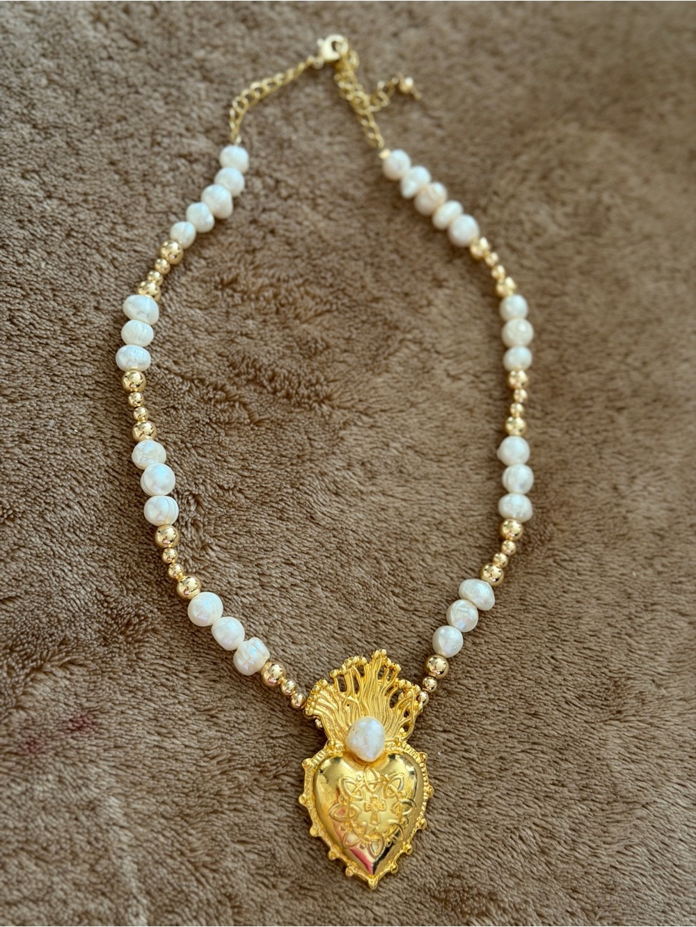 Gold and White Beaded Sacred Heart Pendant Necklace